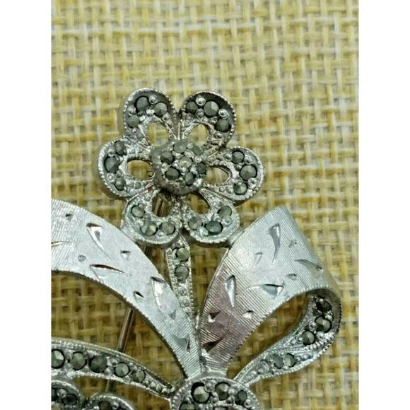 Vintage Brooch Sphinx Marcasite Flower Bouquet - Picture 2 of 9
